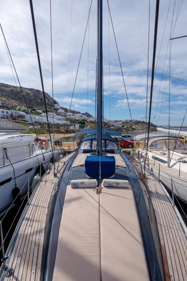 Готель Boat Aiolis In The Athenian Riviera! Екстер'єр фото